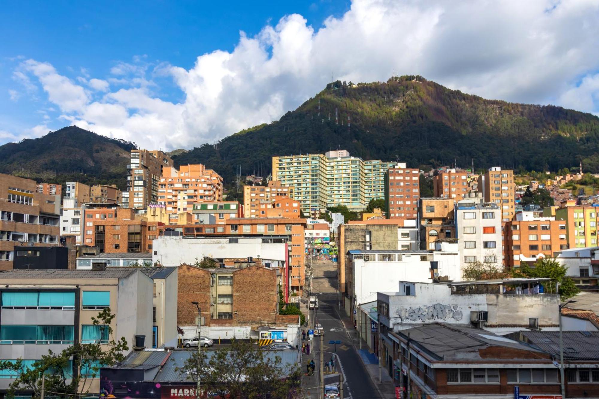Hotel Zulita ボゴタ エクステリア 写真